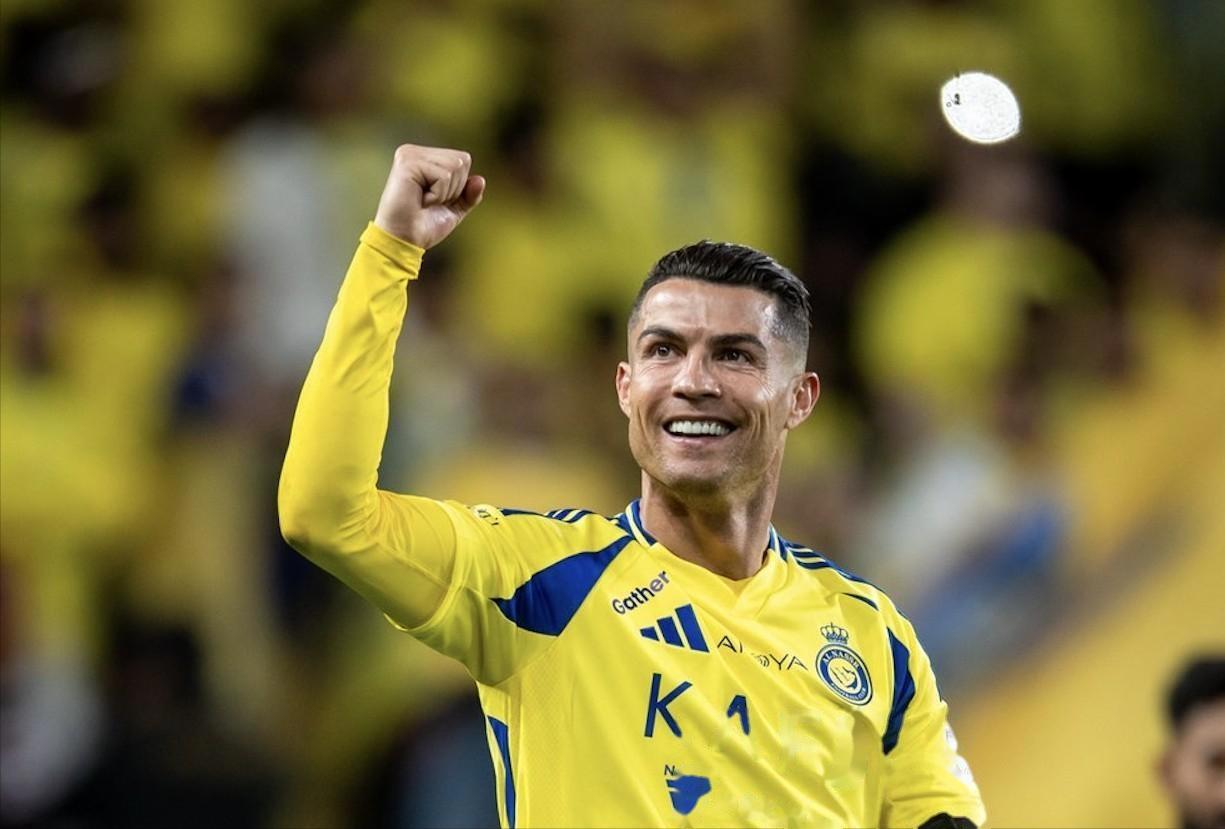 那不勒斯翻盘波兰，C罗点燃赛场