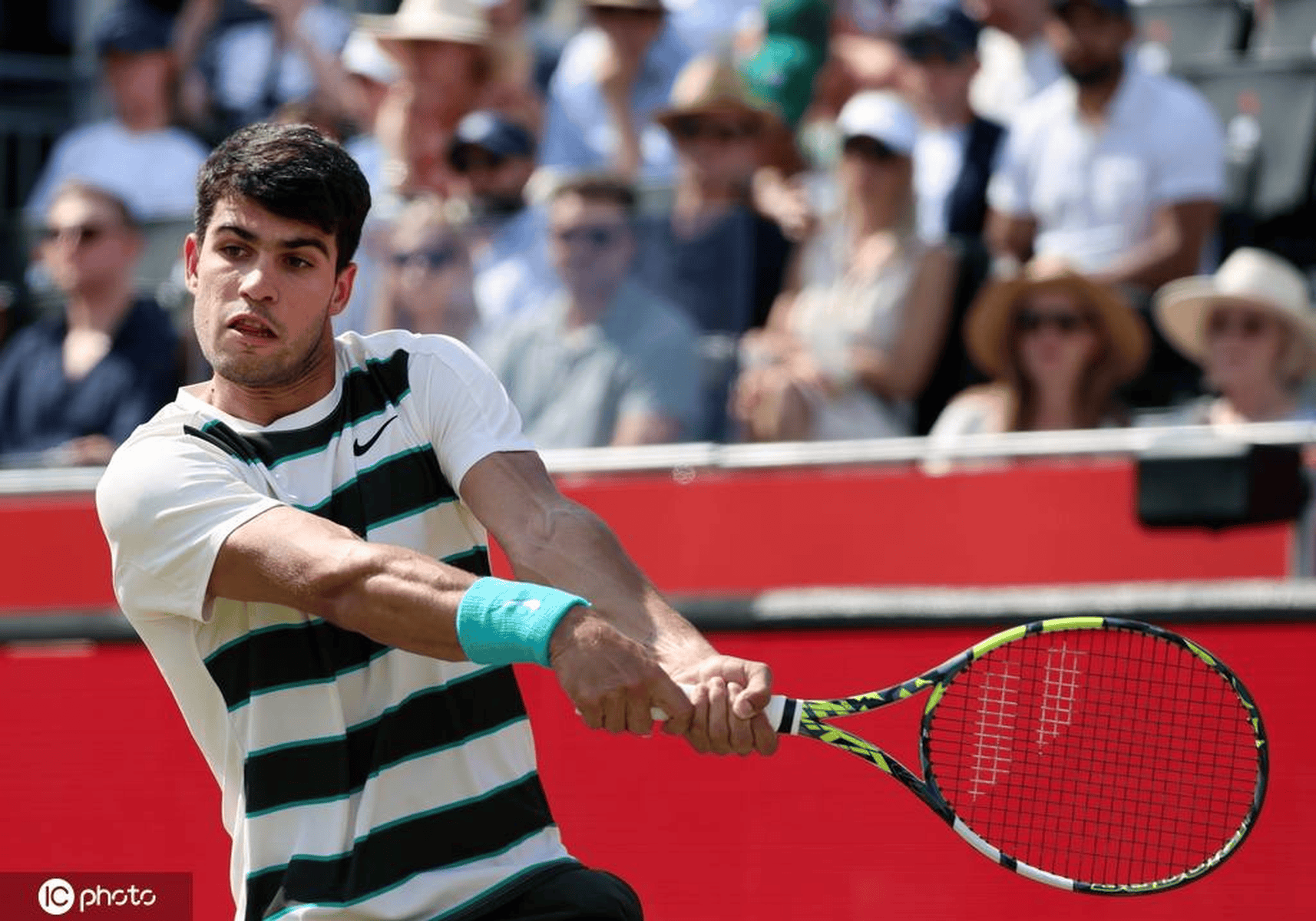 法网力克ATP总决赛，阿尔卡拉斯惊艳四座