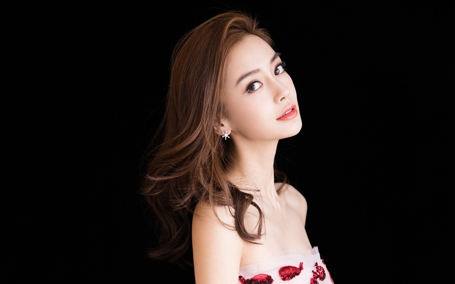 绝境定义者，塔图姆49分客场救主，骑士魔术之战见证巨星诞生