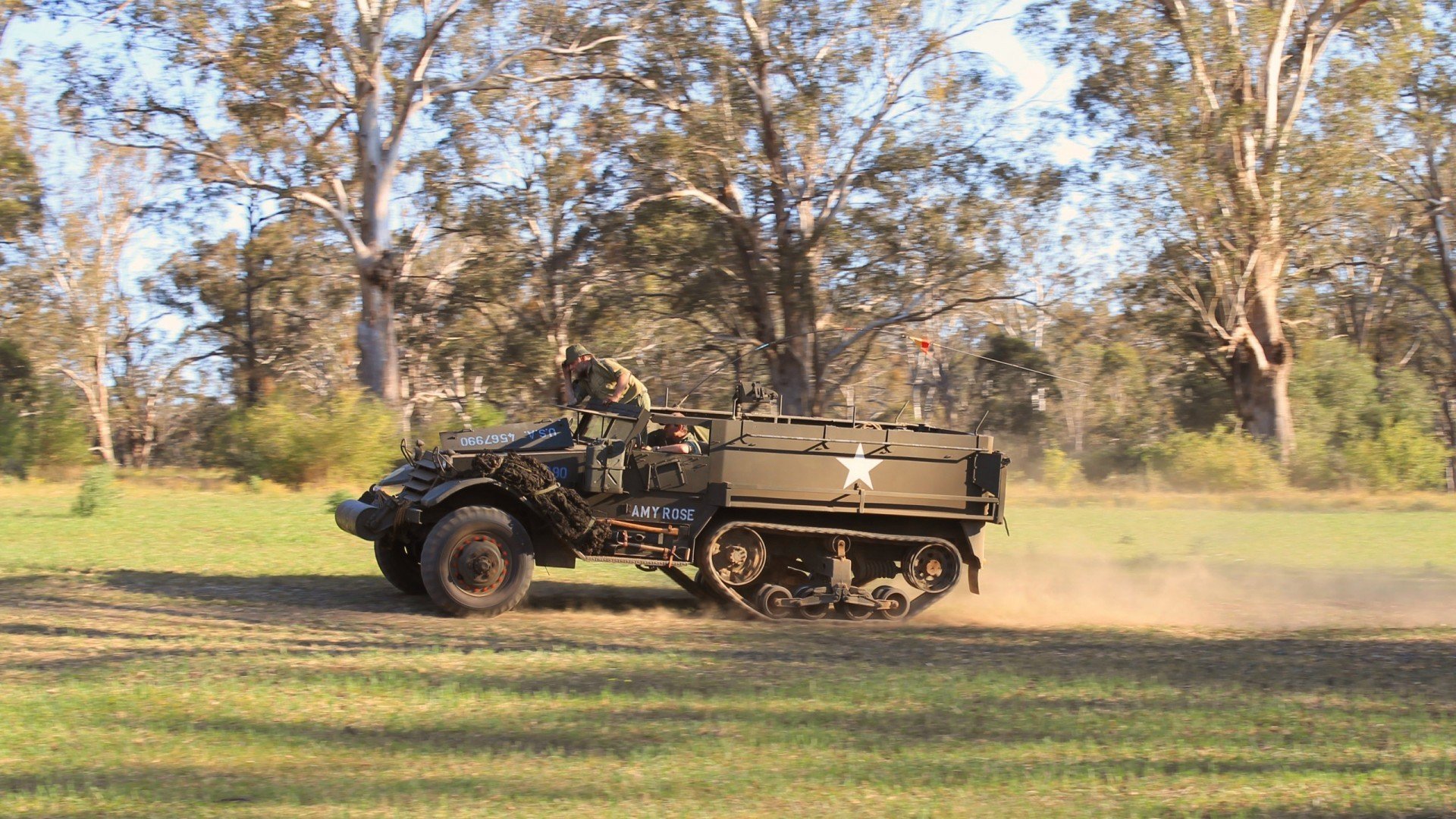 两个战场，一种荣耀，恩比德的救赎之夜与雄鹿的闪电战启示